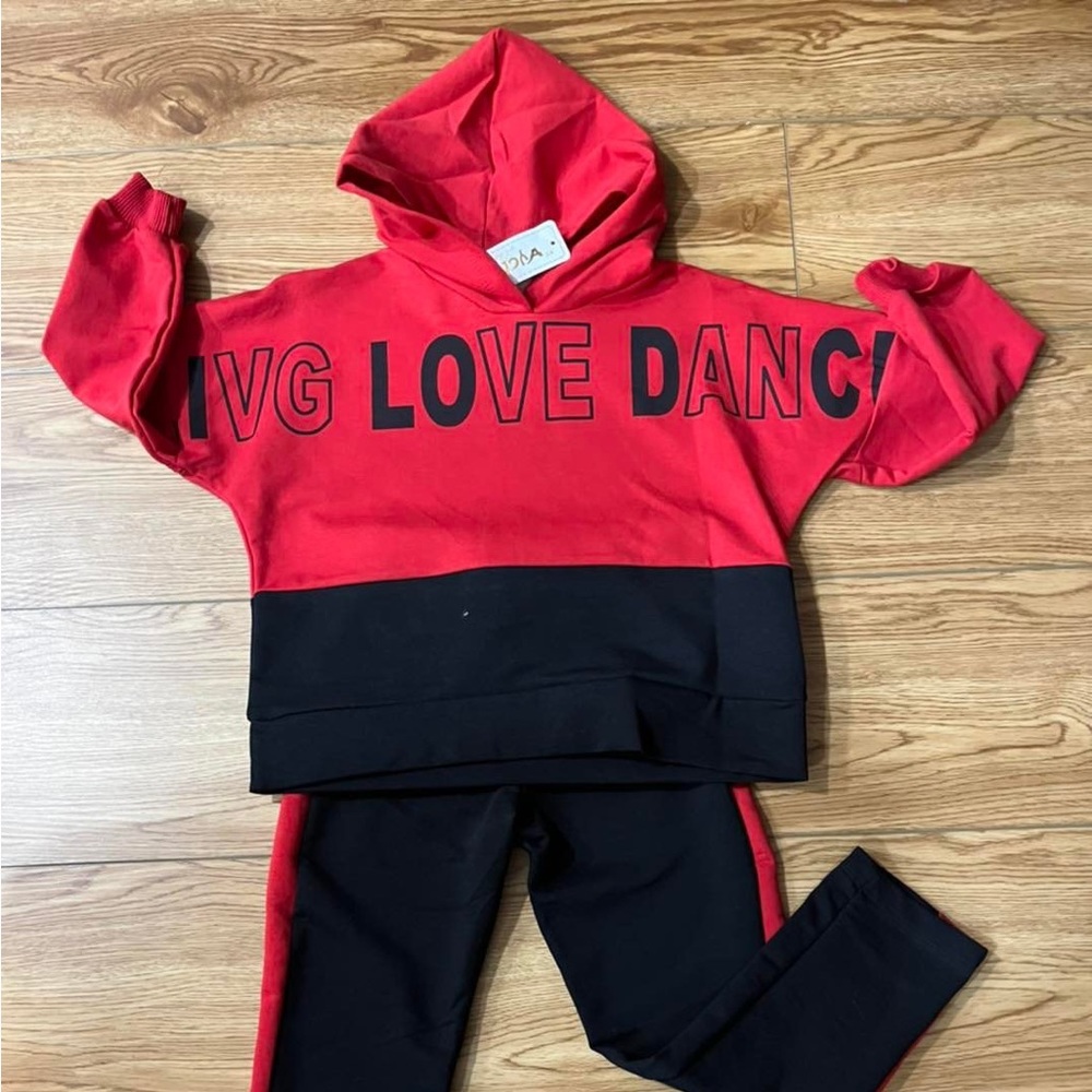 Tracksuit size 5Y and 6Y